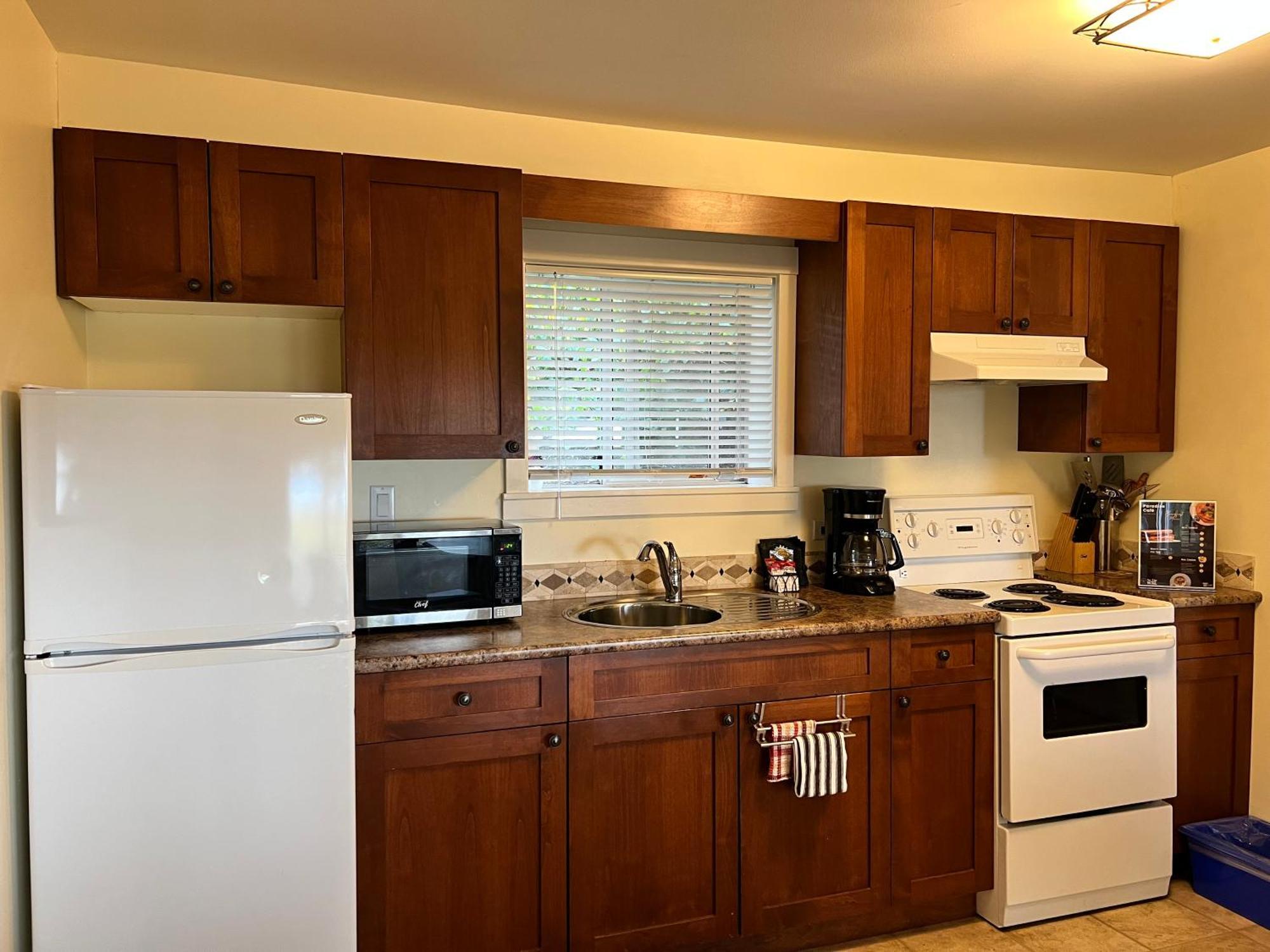 Sea Edge Motel Parksville Bilik gambar