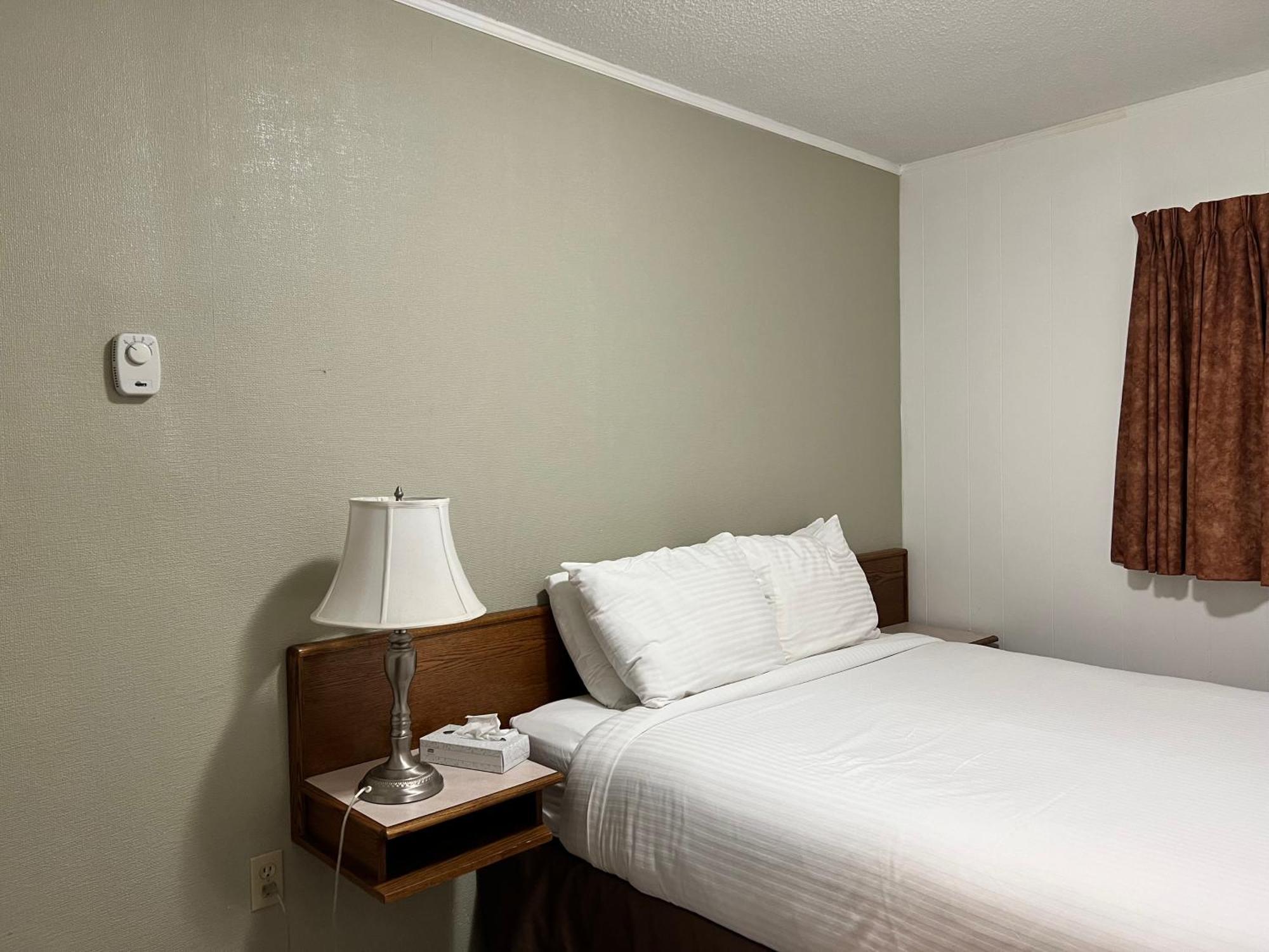 Sea Edge Motel Parksville Bilik gambar