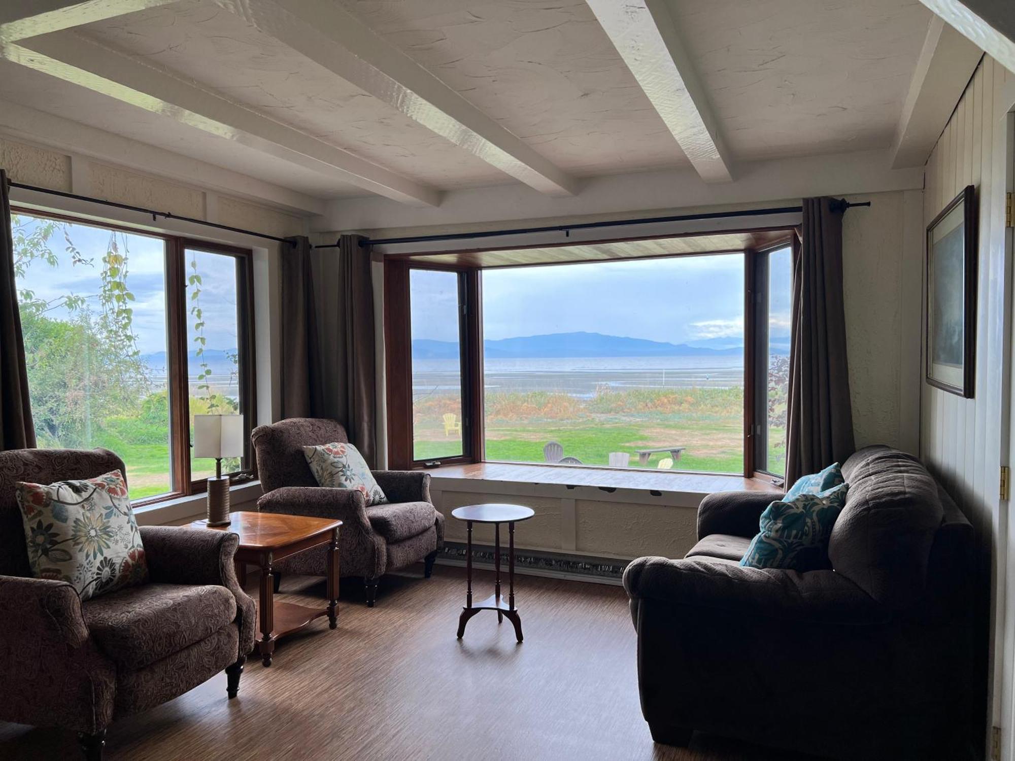 Sea Edge Motel Parksville Luaran gambar